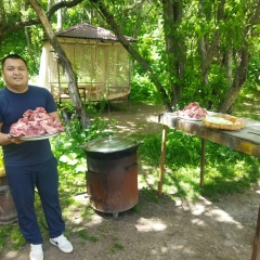 Ердос Ауелбеков, Алматы