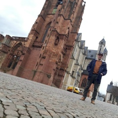 Олег Голова