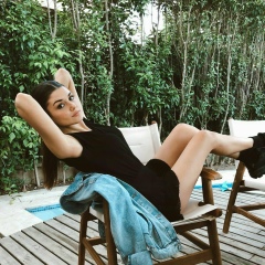 Hande Erçel, 16.01.1996, Seoul