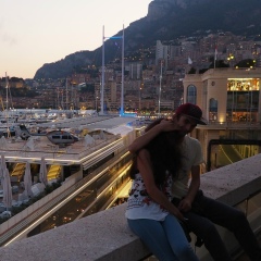 Esik Kkk, 30.01, Paris