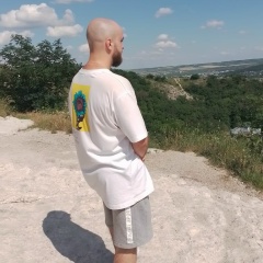 Артём Семёнов