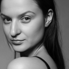 Марина Младинова