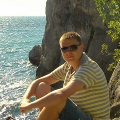 Александр Николаев