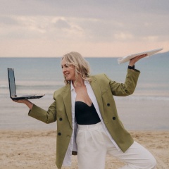 Анютка Лагуш, Омск