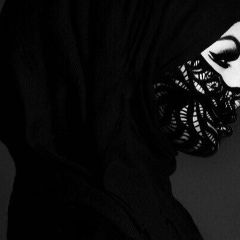 Ahhav Ahhav, Грозный