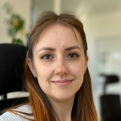 Veronika Averon, Hamburg