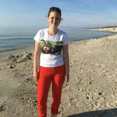 Юлия Попова