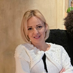 Anna Gül, İstanbul