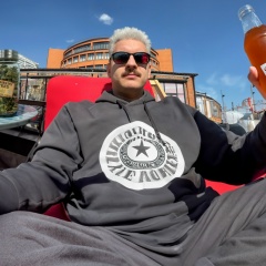 Максим Максим, Москва