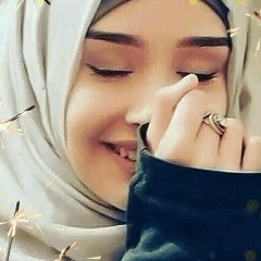 Лайли Холмуродова