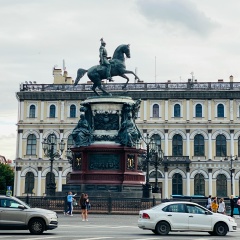 Олеся Желнова, Москва