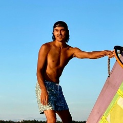 Рустам Ли, 01.01, Тюмень