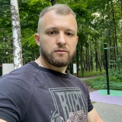 Максим Раенко