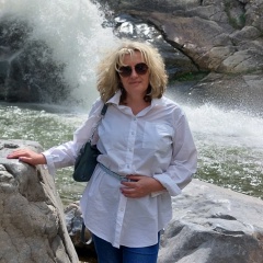 Ларочка Лужкова, Санкт-Петербург