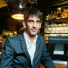 Arm Mkrtchyan, Praha