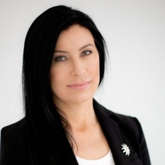 Лола Сайфи, Москва