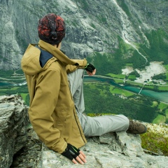 Алексей Леонов, 12.04.1988