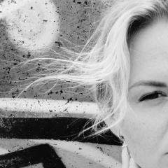 Юлия Счастливая, Санкт-Петербург