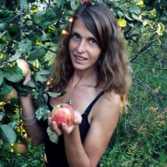 Лена Дебус, 14.09.1997