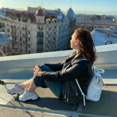 Нелли Ефремова, Санкт-Петербург
