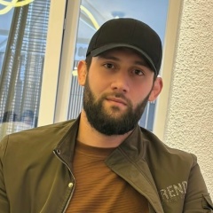 Адам Ш