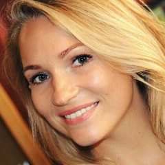 Александра Головня, Москва