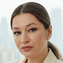 Полина Давыдова, Москва