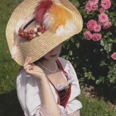 Ксения Оя, Санкт-Петербург