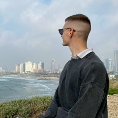 Денис Белкин