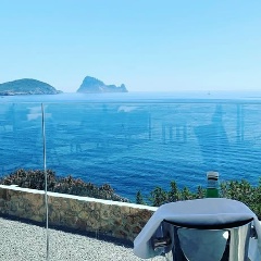 Влад Иванов