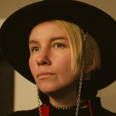 Саша Натарова, Москва