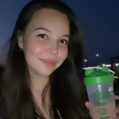 Карина Кушбаева, 17.08.1995