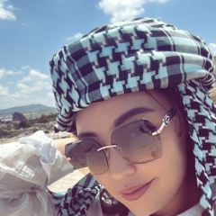 Молдир Отеген, Актау