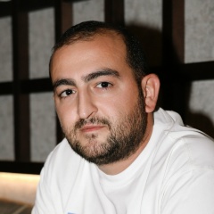 Юра Аванесов, Азов