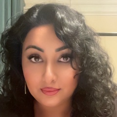 Алмаза Плахотная, Москва