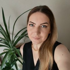 Оля Иванцова