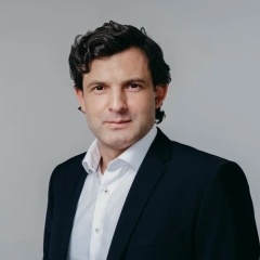 Роман Крастелев, Москва