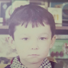 Олег Марков, Пархикасы