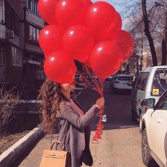 Белла Исакова, Москва