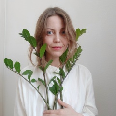 Юля Попова, Санкт-Петербург