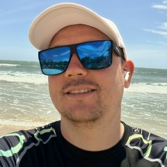 Андрей Леонов