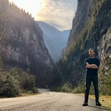 Андрей Беднар