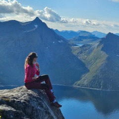 Анна Хамзаева