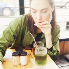 Gal Gadot, 10.03.1993, Chicago