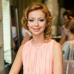 Елена Захарова, 02.11.1975, Москва