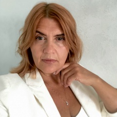 Надежда Вертецкая, Санкт-Петербург