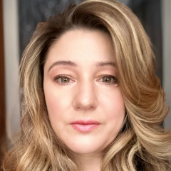 Юлия Скоропыс, Санкт-Петербург