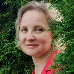 Анна Пескова, Москва