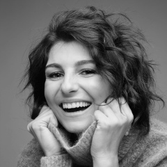 Оля Карпова, Москва