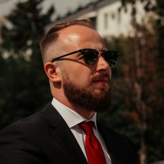 Roman Mitkalev, Москва